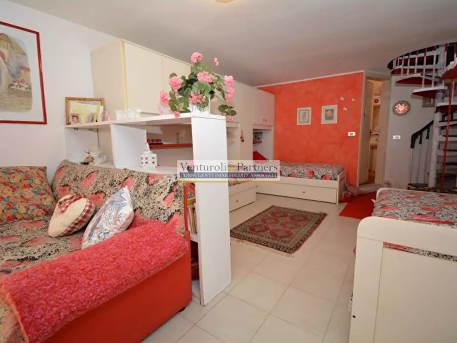 Immagine 18 di Appartamento in vendita  in Via Michelangelo a Desenzano Del Garda