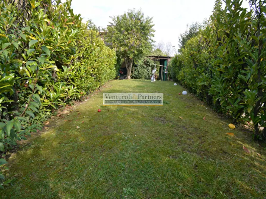 Immagine 20 di Appartamento in vendita  in Via Michelangelo a Desenzano Del Garda