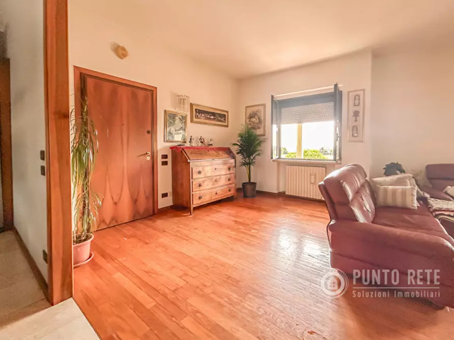 Immagine 1 di Appartamento in vendita  in Via Enrico Bernardi a Pescantina
