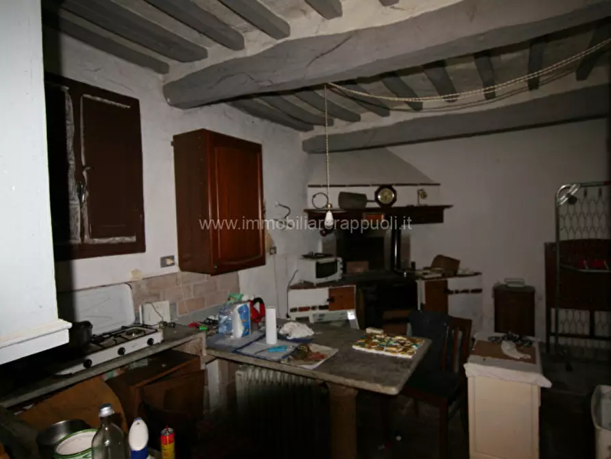 Immagine 11 di Rustico / casale in vendita  a Rapolano Terme