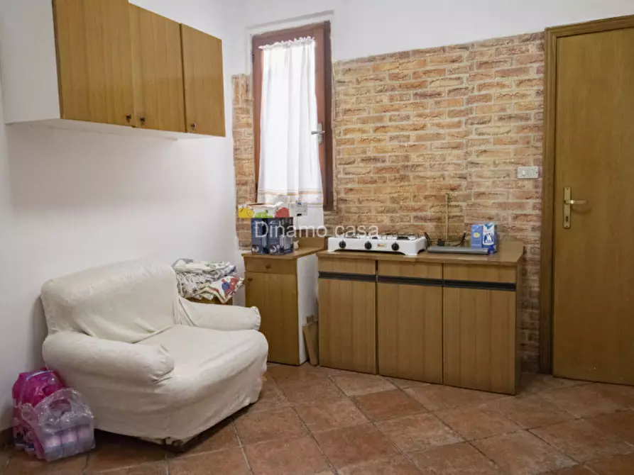 Immagine 11 di Casa indipendente in vendita  in Via del Molinaccio a Prato