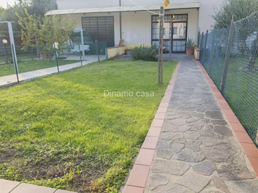 Immagine 14 di Casa indipendente in vendita  in Via del Molinaccio a Prato