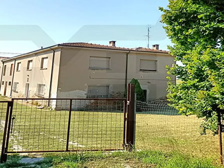 Immagine 1 di Rustico / casale in vendita  in via bastia  11 a Lugo