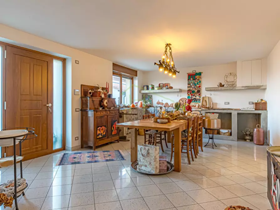 Immagine 30 di Villa in vendita  in Via Anzano a Alserio