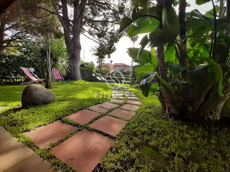 Immagine 34 di Villetta a schiera in vendita  in Via Prestipaolo 27 a Furnari