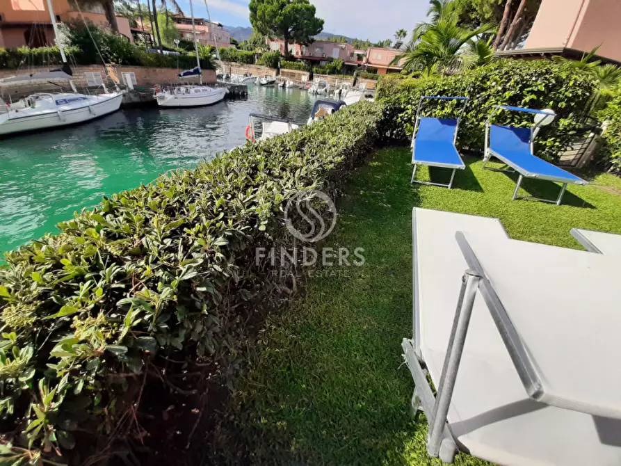 Immagine 37 di Villetta a schiera in vendita  in Via Prestipaolo 27 a Furnari