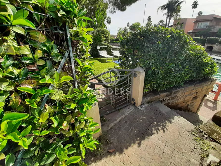 Immagine 39 di Villetta a schiera in vendita  in Via Prestipaolo 27 a Furnari