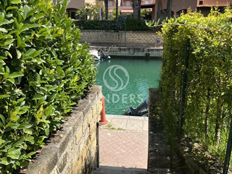 Immagine 40 di Villetta a schiera in vendita  in Via Prestipaolo 27 a Furnari