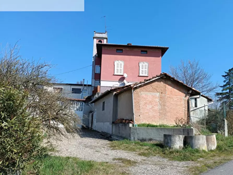 Immagine 3 di Casa indipendente in vendita  in via roma a Casteggio