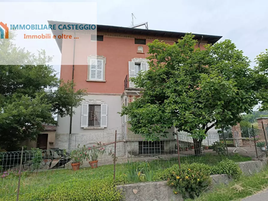 Immagine 4 di Casa indipendente in vendita  in via roma a Casteggio