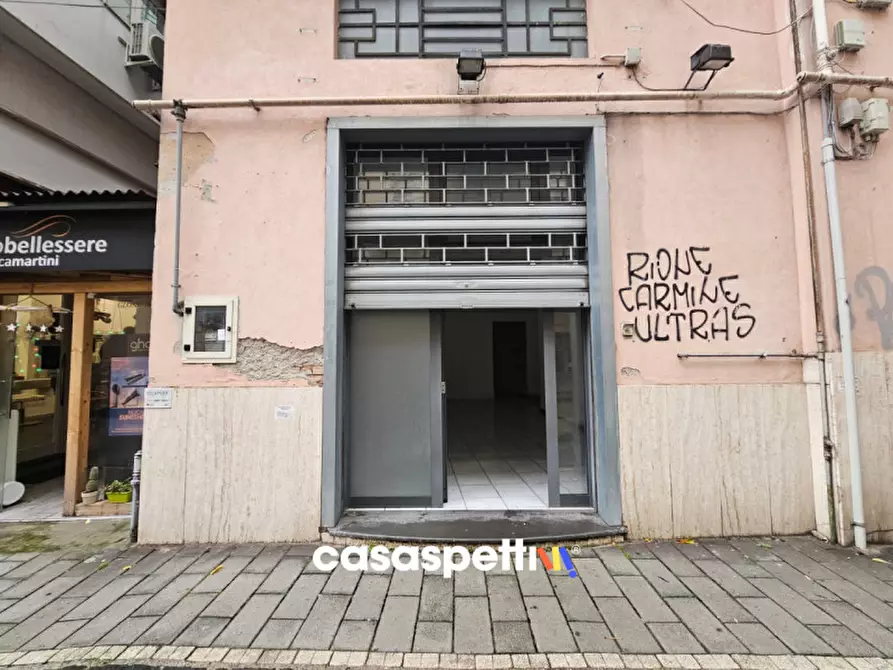 Immagine 1 di Negozio in vendita  in Via Arce, 32 a Salerno