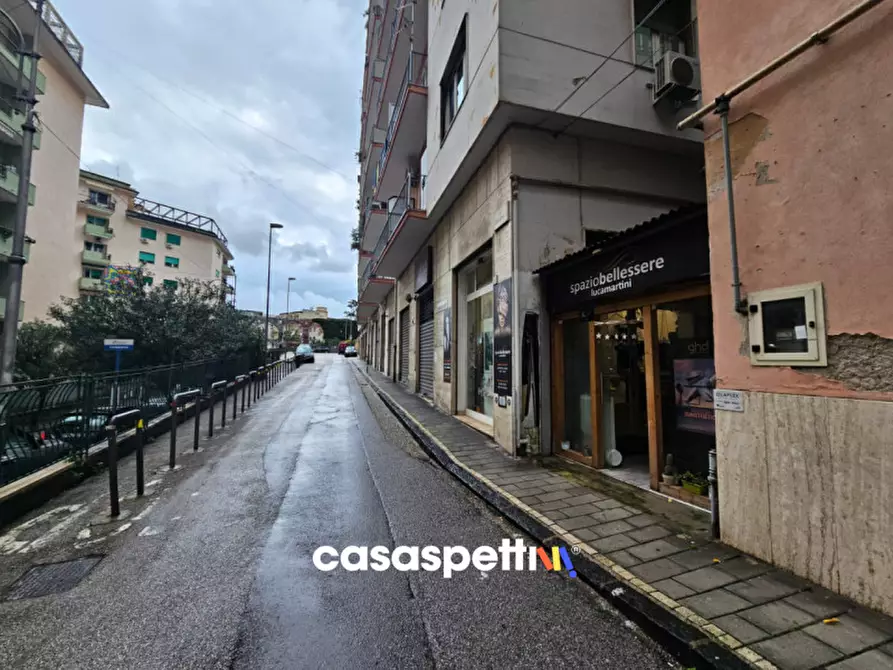 Immagine 2 di Negozio in vendita  in Via Arce, 32 a Salerno