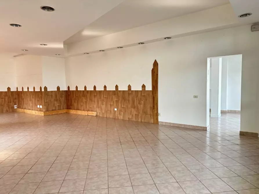 Immagine 8 di Negozio in vendita  in Via Bettine a Selvazzano Dentro