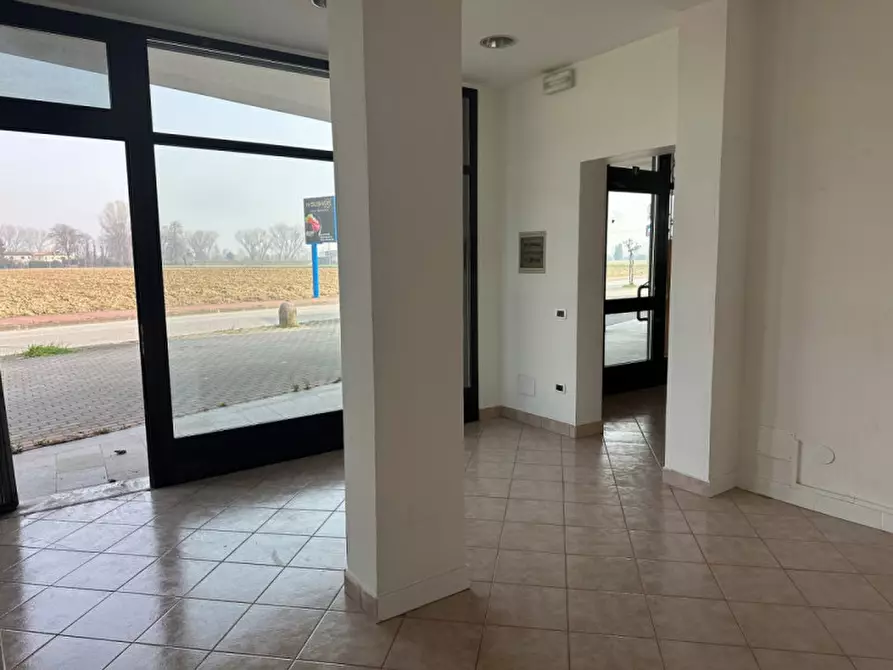 Immagine 10 di Negozio in vendita  in Via Bettine a Selvazzano Dentro