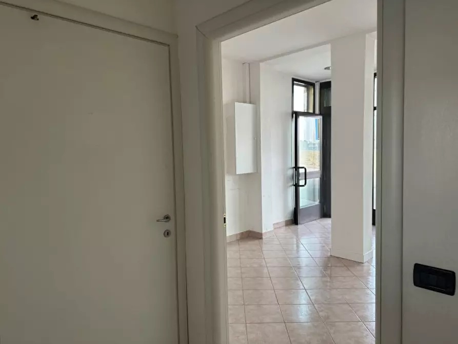Immagine 12 di Negozio in vendita  in Via Bettine a Selvazzano Dentro