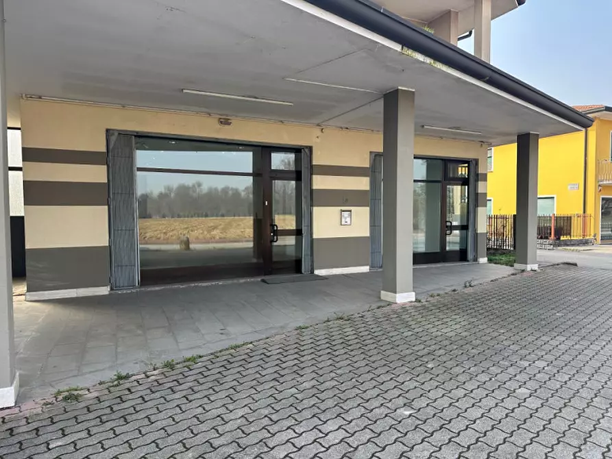 Immagine 15 di Negozio in vendita  in Via Bettine a Selvazzano Dentro
