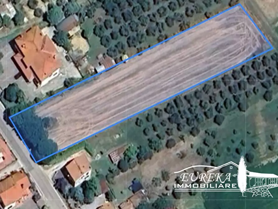 Immagine 6 di Terreno in vendita  in Via degli Eroi a Castiglione Del Lago