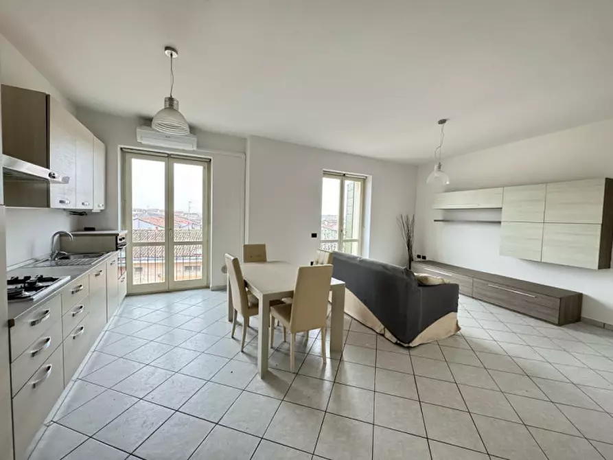 Immagine 2 di Appartamento in vendita  in CESARE BATISTI a Ghedi