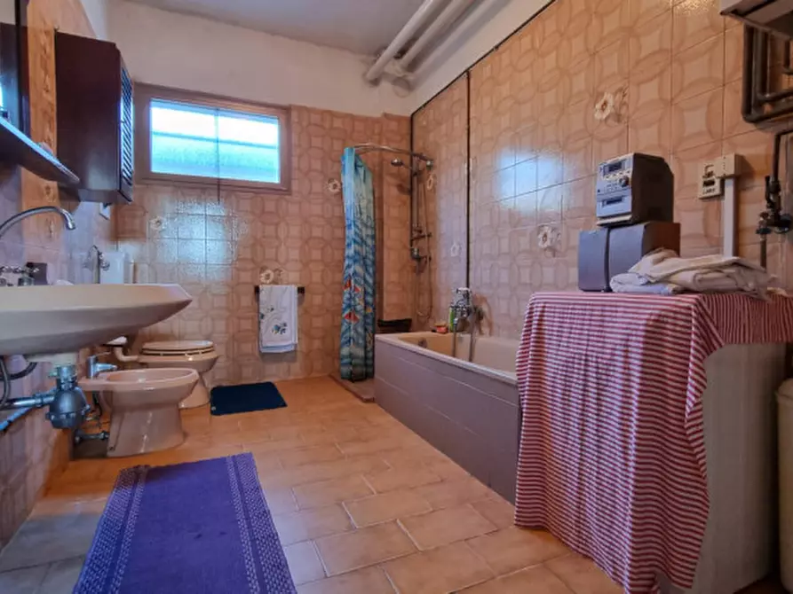 Immagine 22 di Casa indipendente in vendita  in via benzi a Novi Di Modena