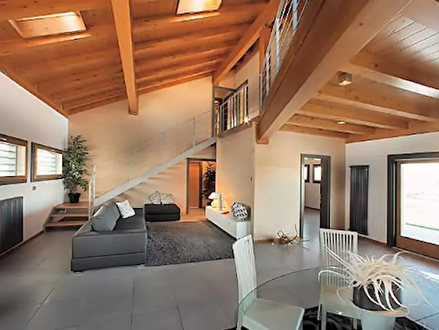 Immagine 1 di Villa in vendita  in via meucci a Vigonza