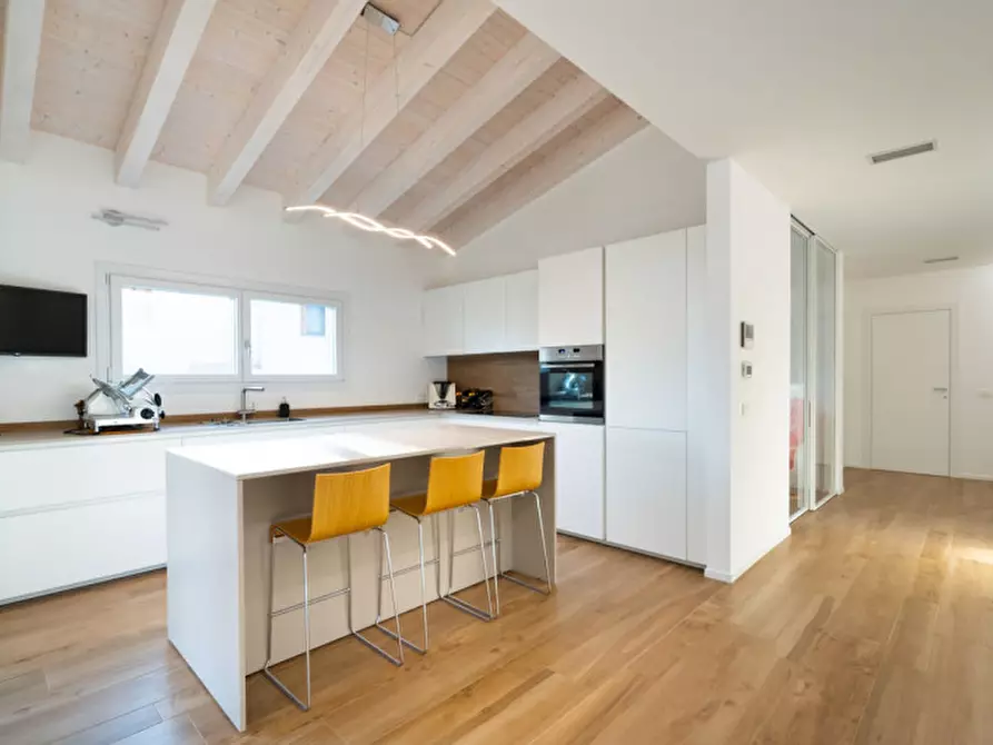 Immagine 2 di Villa in vendita  in via meucci a Vigonza