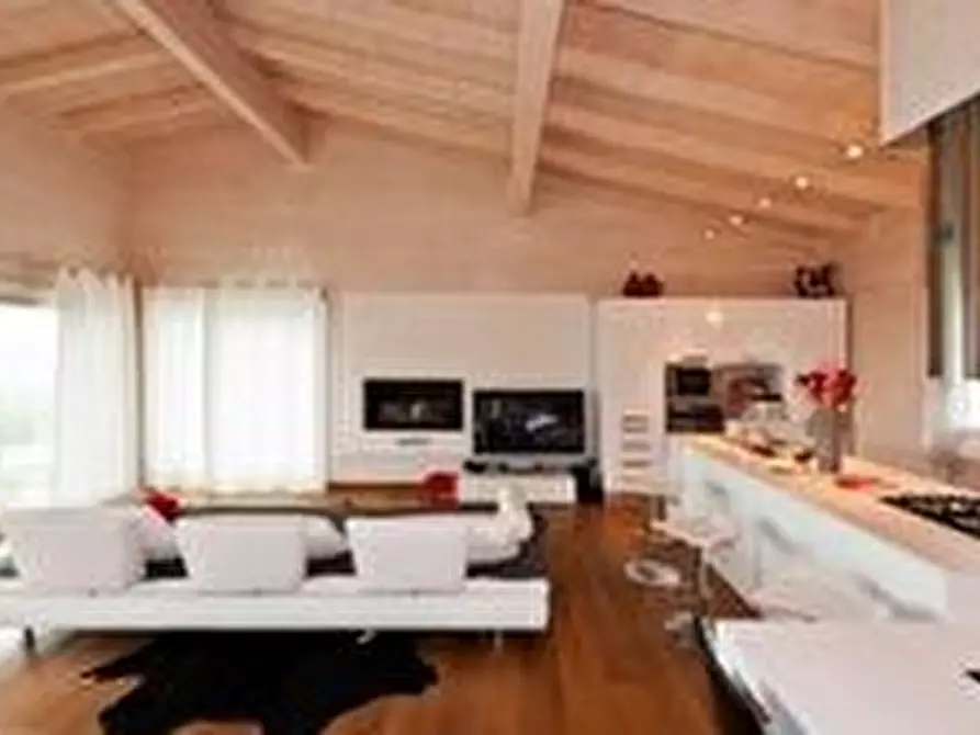 Immagine 3 di Villa in vendita  in via meucci a Vigonza