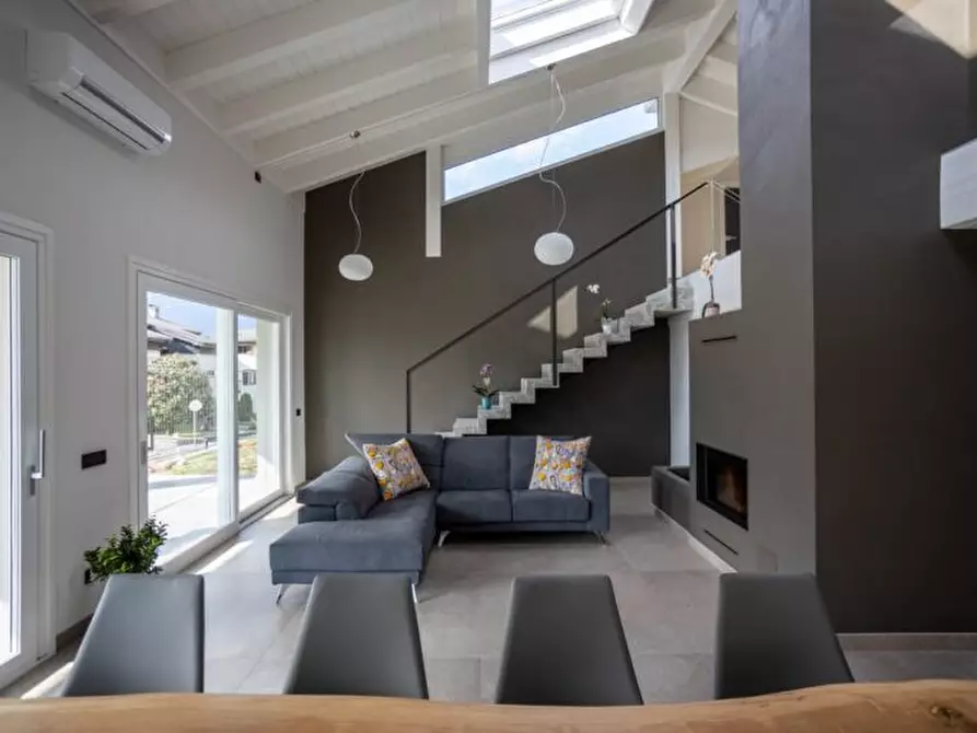 Immagine 5 di Villa in vendita  in VIA VOLTA a Vigonza