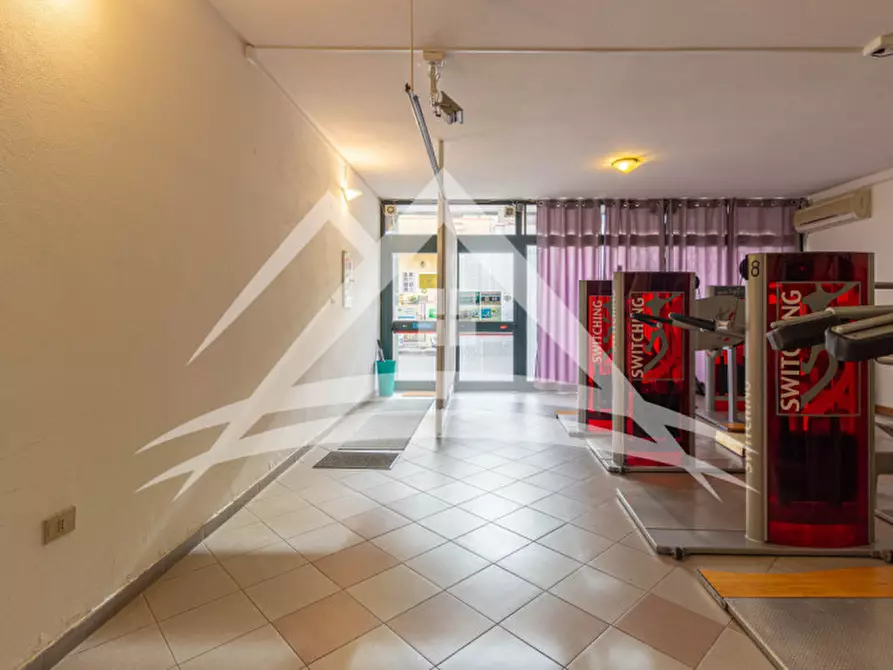Immagine 3 di Attività commerciale in vendita  in Via Balai, 29 a Porto Torres