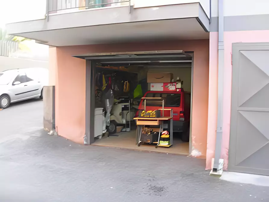 Immagine 10 di Appartamento in vendita  in Via Calvario, 30/B a Aci Catena