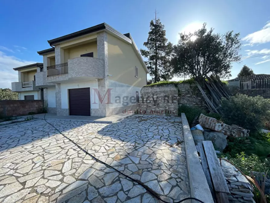 Immagine 2 di Villa in vendita  in S.da Statale 106 Jonica a Reggio Di Calabria