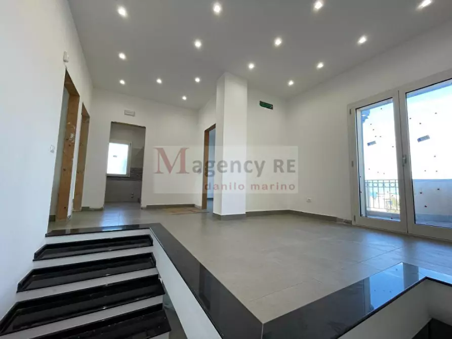 Immagine 18 di Villa in vendita  in S.da Statale 106 Jonica a Reggio Di Calabria