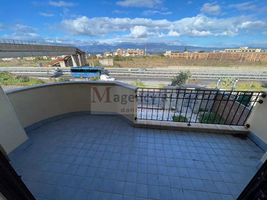 Immagine 24 di Villa in vendita  in S.da Statale 106 Jonica a Reggio Di Calabria