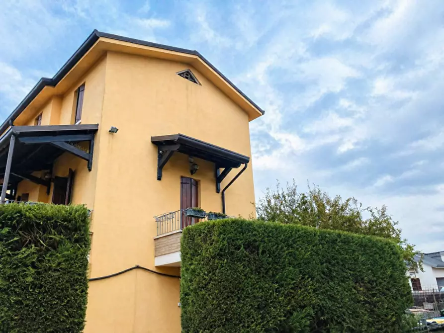 Immagine 1 di Casa trifamiliare in vendita  in Via Pozzoveggiani a Padova