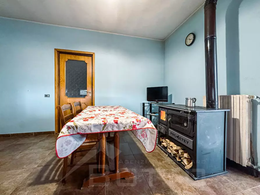 Immagine 33 di Villa in vendita  in via prati vecchi 5 a Mandello Vitta