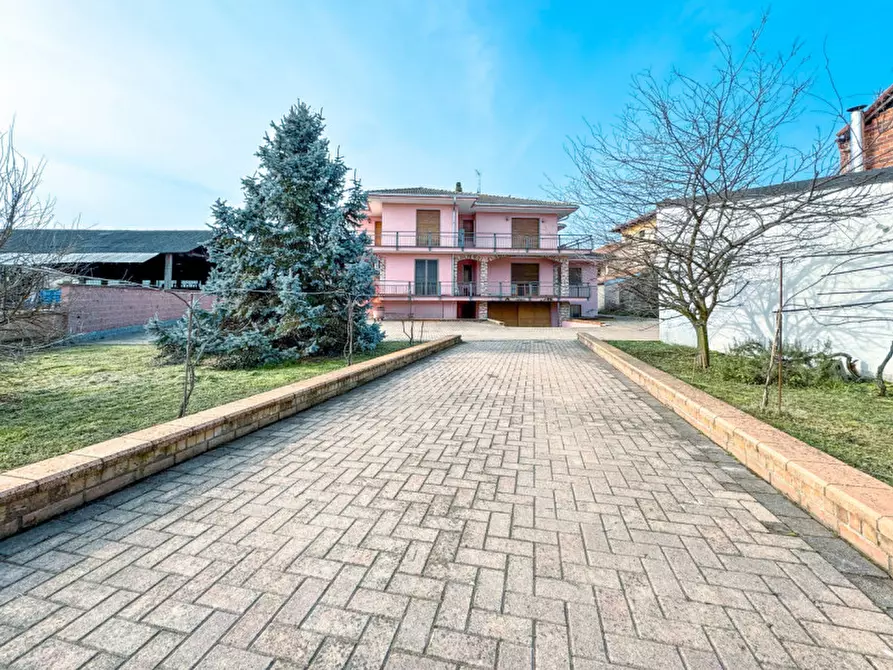 Immagine 52 di Villa in vendita  in via prati vecchi 5 a Mandello Vitta