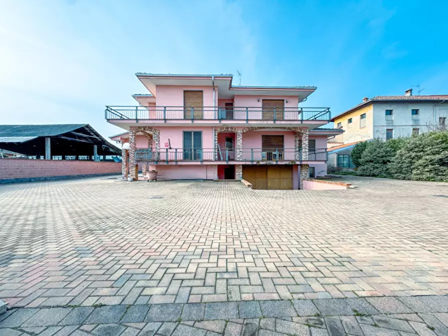 Immagine 53 di Villa in vendita  in via prati vecchi 5 a Mandello Vitta