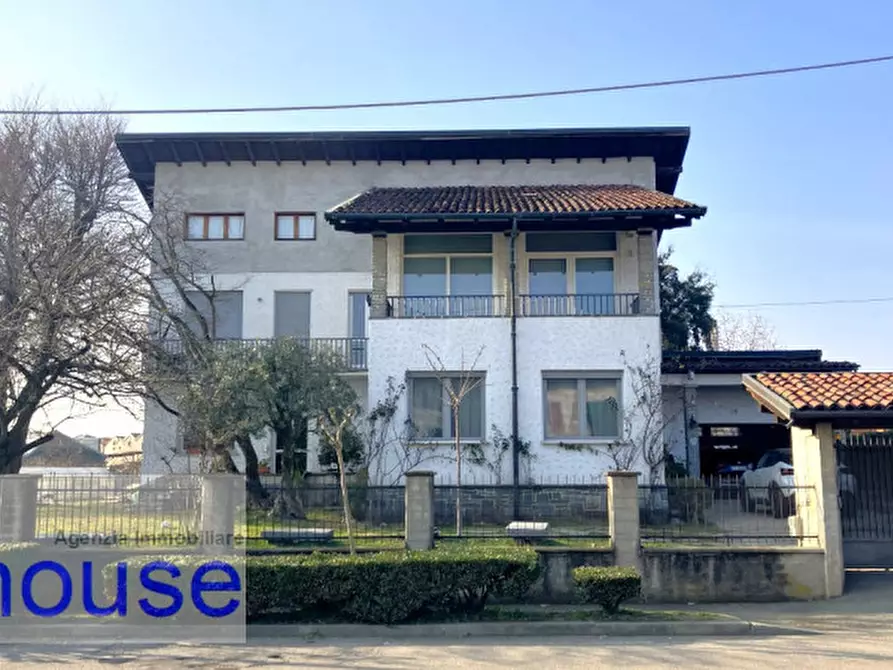 Immagine 1 di Villa in vendita  a Candelo