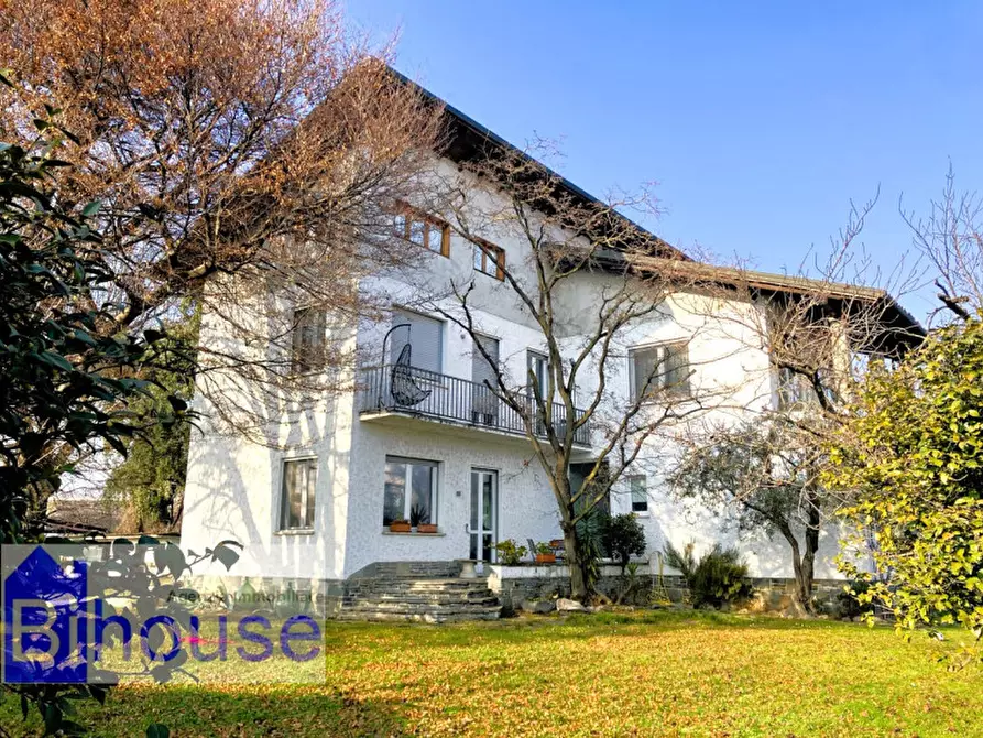 Immagine 2 di Villa in vendita  a Candelo