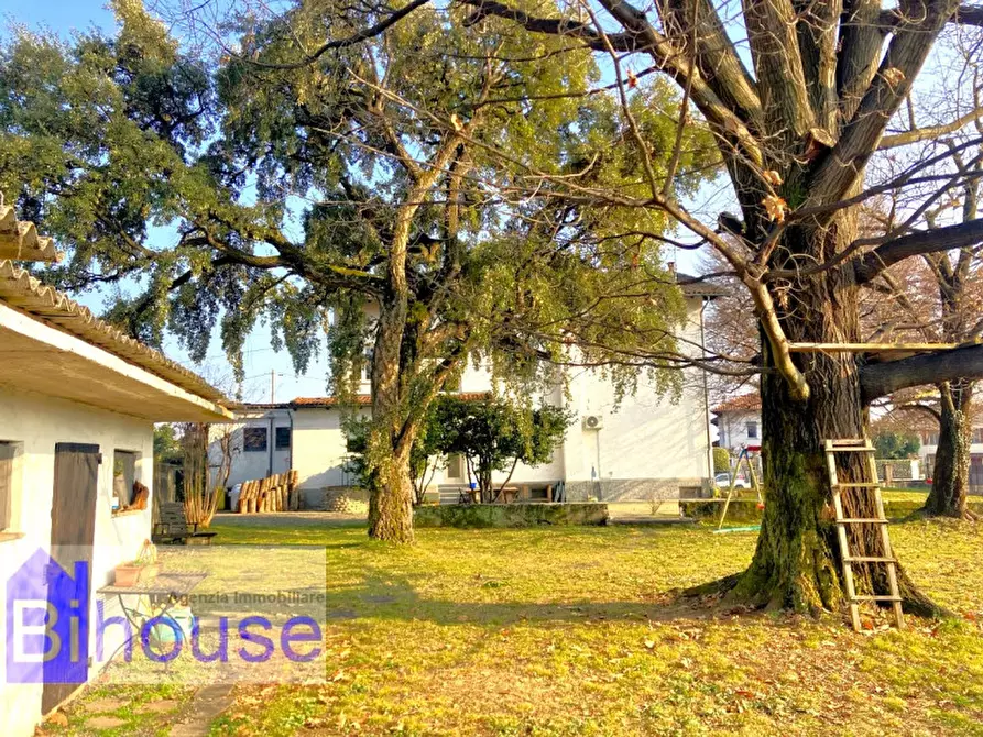 Immagine 4 di Villa in vendita  a Candelo