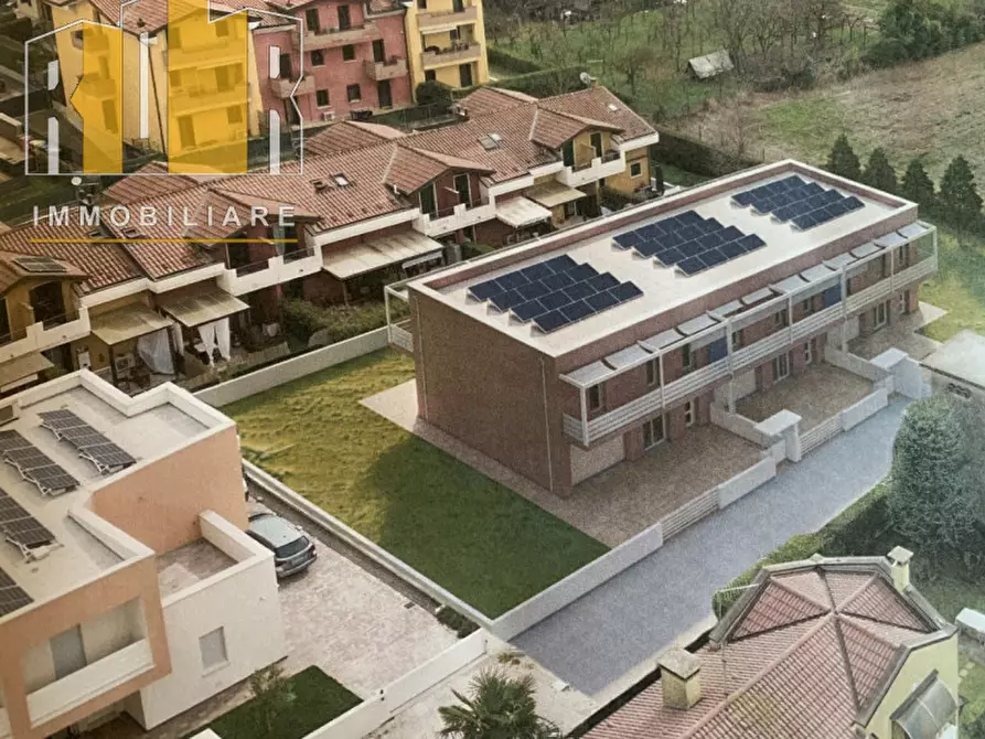 Immagine 1 di Casa trifamiliare in vendita  in Via Salata a Noventa Padovana