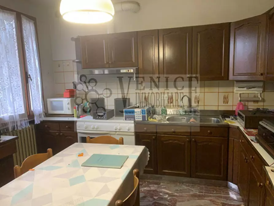 Immagine 1 di Casa indipendente in vendita  a Abano Terme