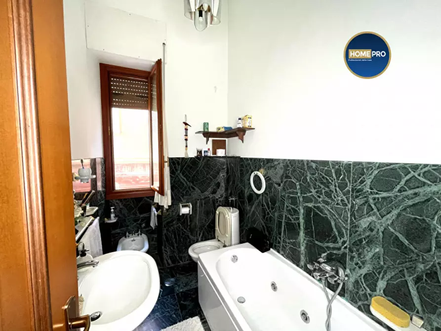 Immagine 12 di Appartamento in vendita  in via Leonardo 17 a Civitavecchia