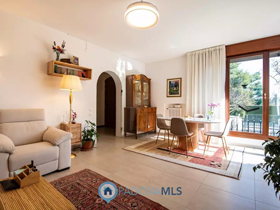 Immagine 1 di Casa bifamiliare in vendita  in via lucca 21 a Padova