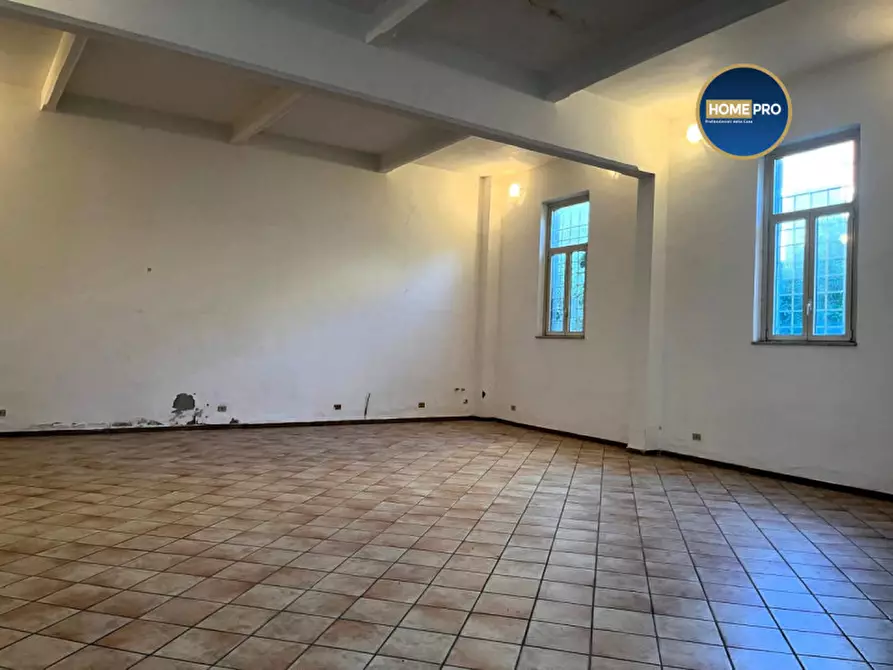 Immagine 3 di Magazzino in vendita  in Via Borghese a Civitavecchia