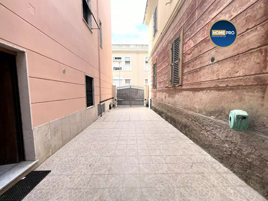 Immagine 16 di Magazzino in vendita  in Via Borghese a Civitavecchia