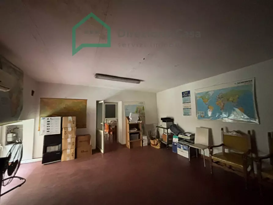 Immagine 12 di Negozio in affitto  in via del trivio,7 a Napoli