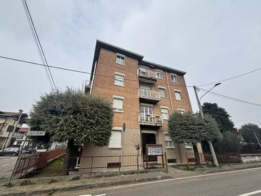 Immagine 12 di Appartamento in vendita  in Via Leonardo da Vinci 15 a Gorla Maggiore