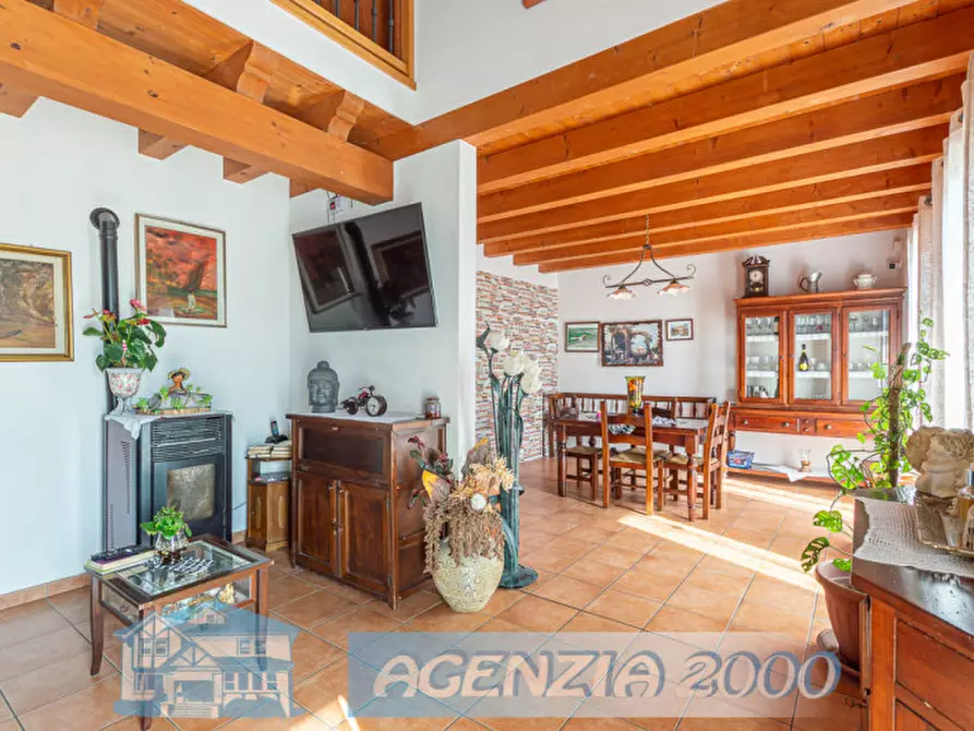 Immagine 19 di Villa in vendita  in Via Pelosa 1 a Correzzola