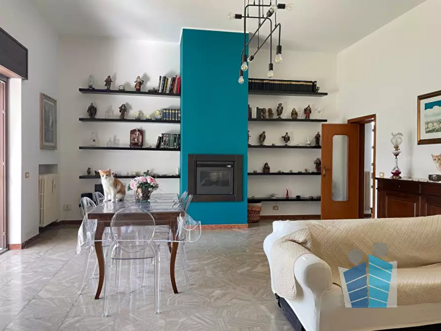 Immagine 1 di Casa bifamiliare in vendita  in via Salvatore Allende, 1 a Lequile