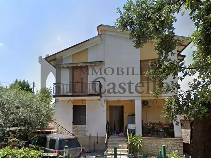 Immagine 1 di Appartamento in vendita  in Viale Roma a Paciano